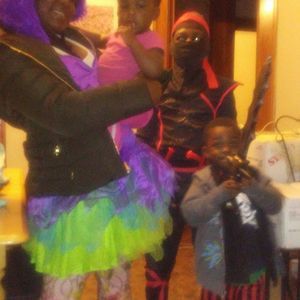 Meet your Posher, Parthenia